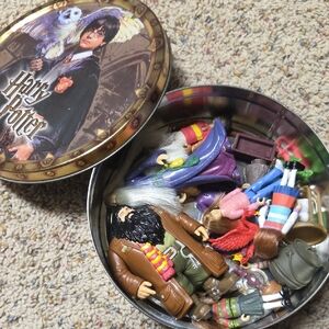 Harry Potter Collectible Tin with Figurines